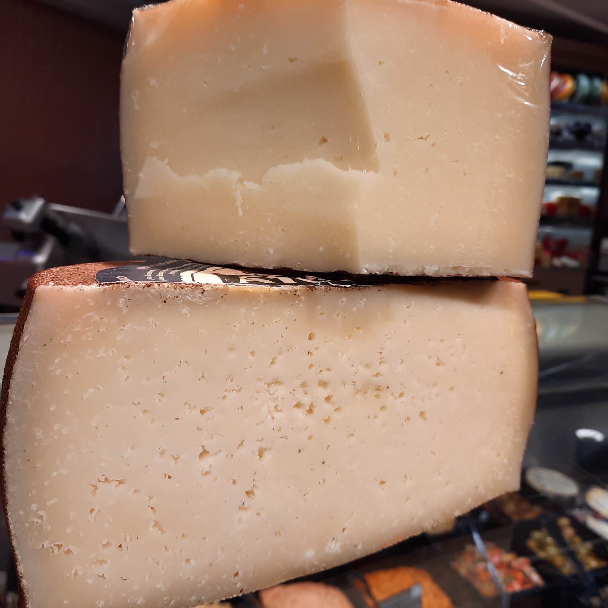 Arkadia Foodstore Manchego Cheese